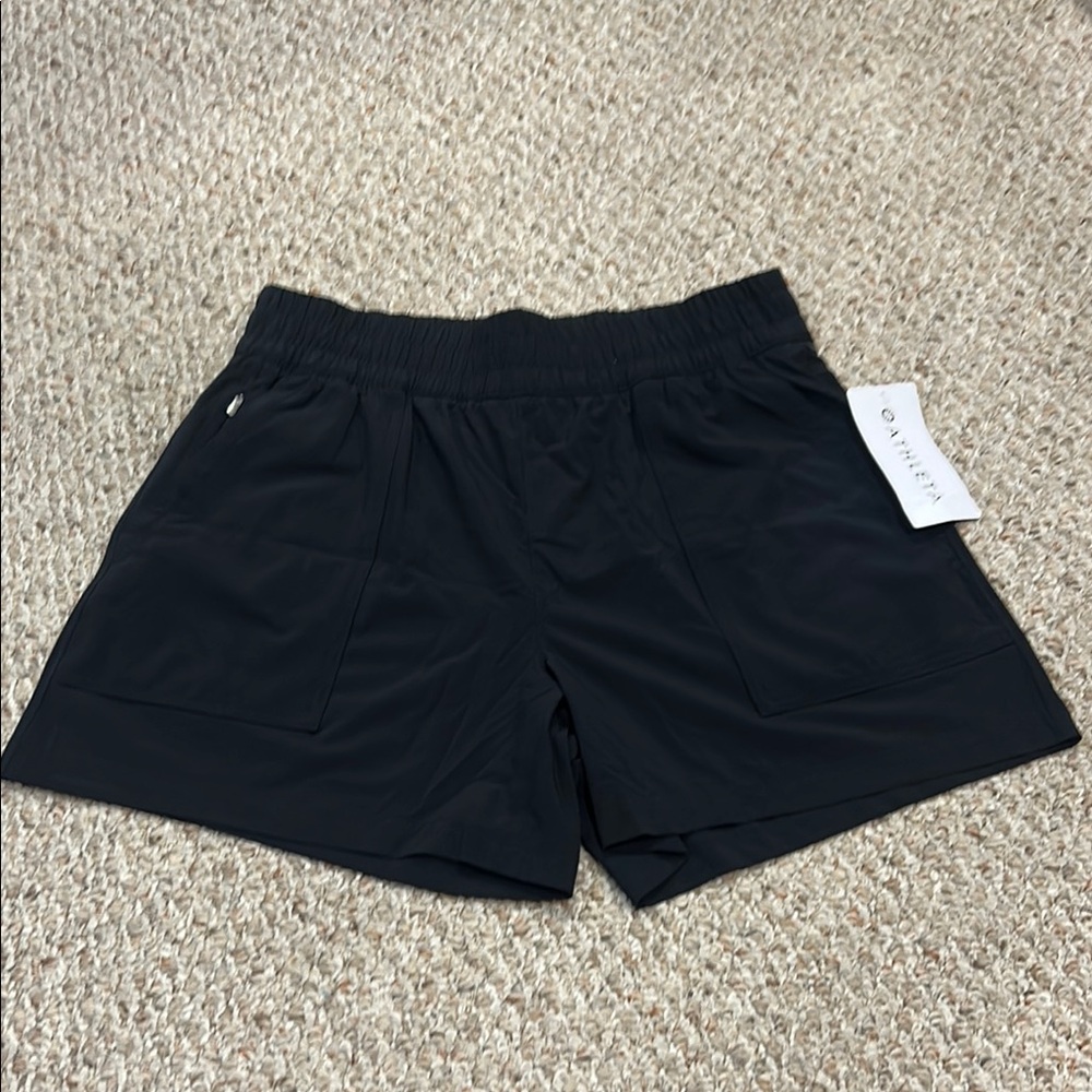 NWT Athleta Wayfind Black Athletic Shorts